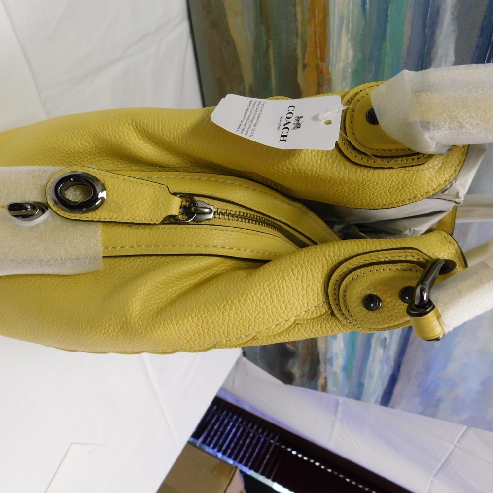 COACH Edie 31 Medium Shoulder Bag - Picture 4 of 4